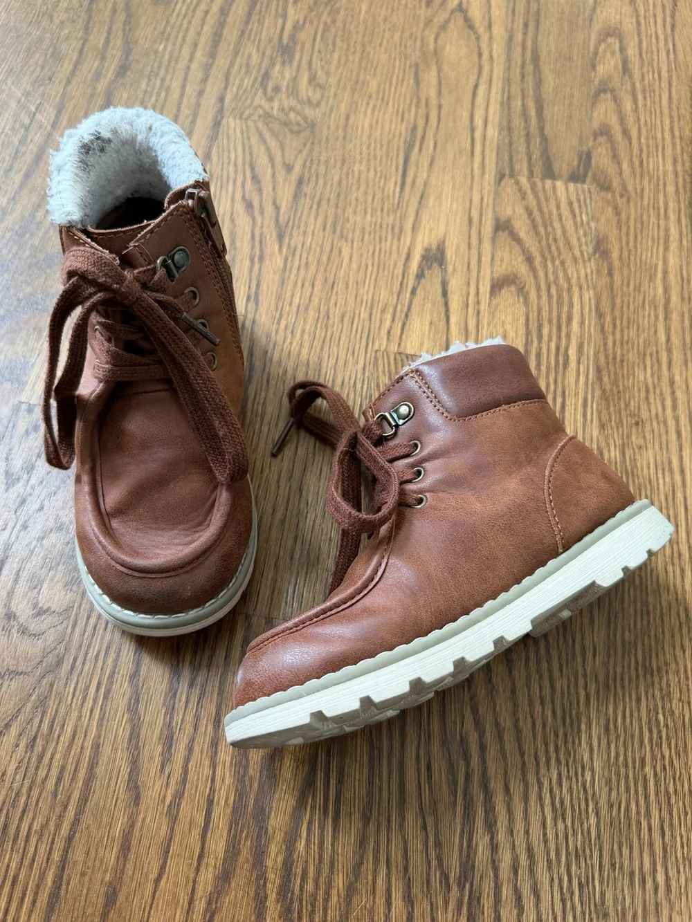 Old Navy Hiker Boot in Cognac, toddler size 10
